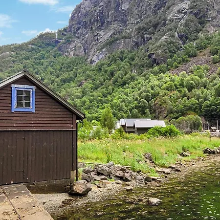 Semesterbostad 4 Bedroom Stunning In