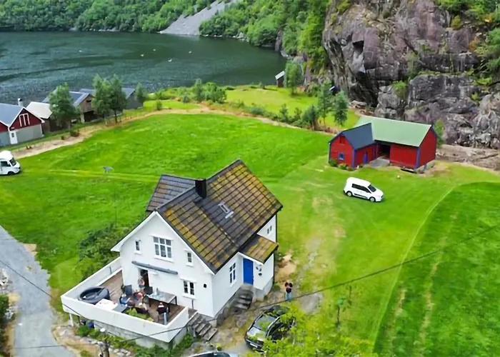 4 Bedroom Stunning In * Fjæra